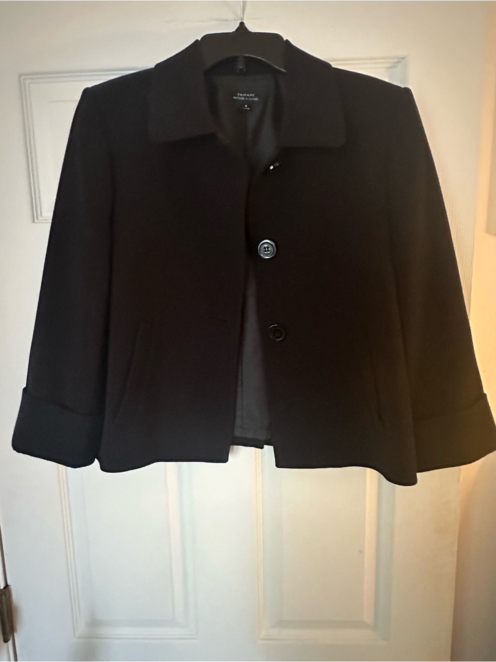 Tahari Women's Black Cropped Wool-Blend Jacket